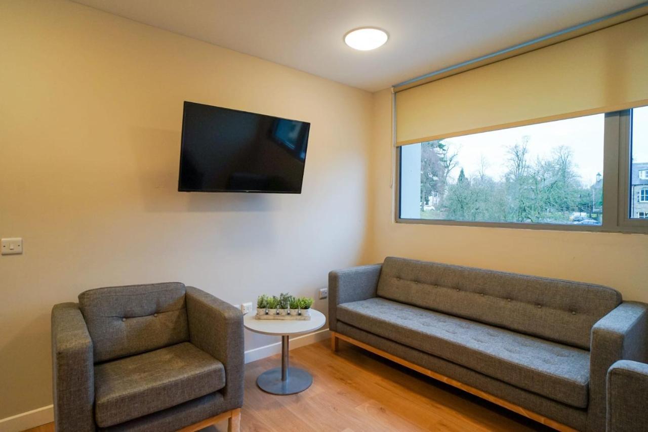 1 Bedroom Apartments, Studios And Ensuite Bedrooms With Shared Kitchen At Centro House In スターリング エクステリア 写真