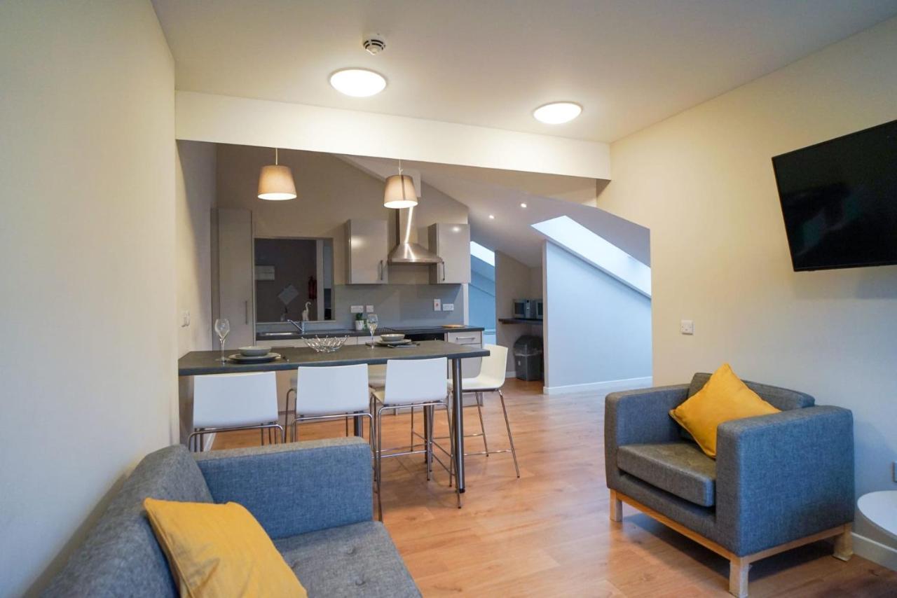 1 Bedroom Apartments, Studios And Ensuite Bedrooms With Shared Kitchen At Centro House In スターリング エクステリア 写真